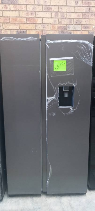 Hisense 508l SxS Fridge with Water Dispenser